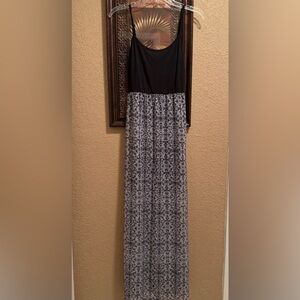 NWT Rue21 Black & Gray Patterned Sheer Maxi Dress. Black dress underneath.
